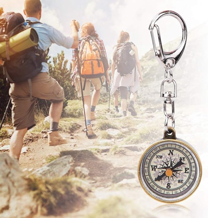 Keychain Compass, Pack of 2 Vintage Style Zinc Alloy Pocket Compass Navigation Tool for Outdoor Camping Hiking