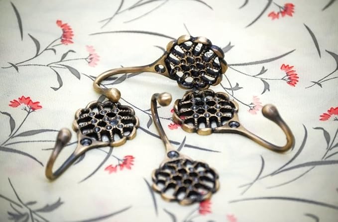 FAPBADRI Multipurpose Hooks, Used to Hang Clothes, Bags, Coats, Curtain Hold Backs, Keys, Colour - Antique Gold, Material - Brass, Mesh Design, Screws and Wallplugs Included, Pack of 4 Pieces